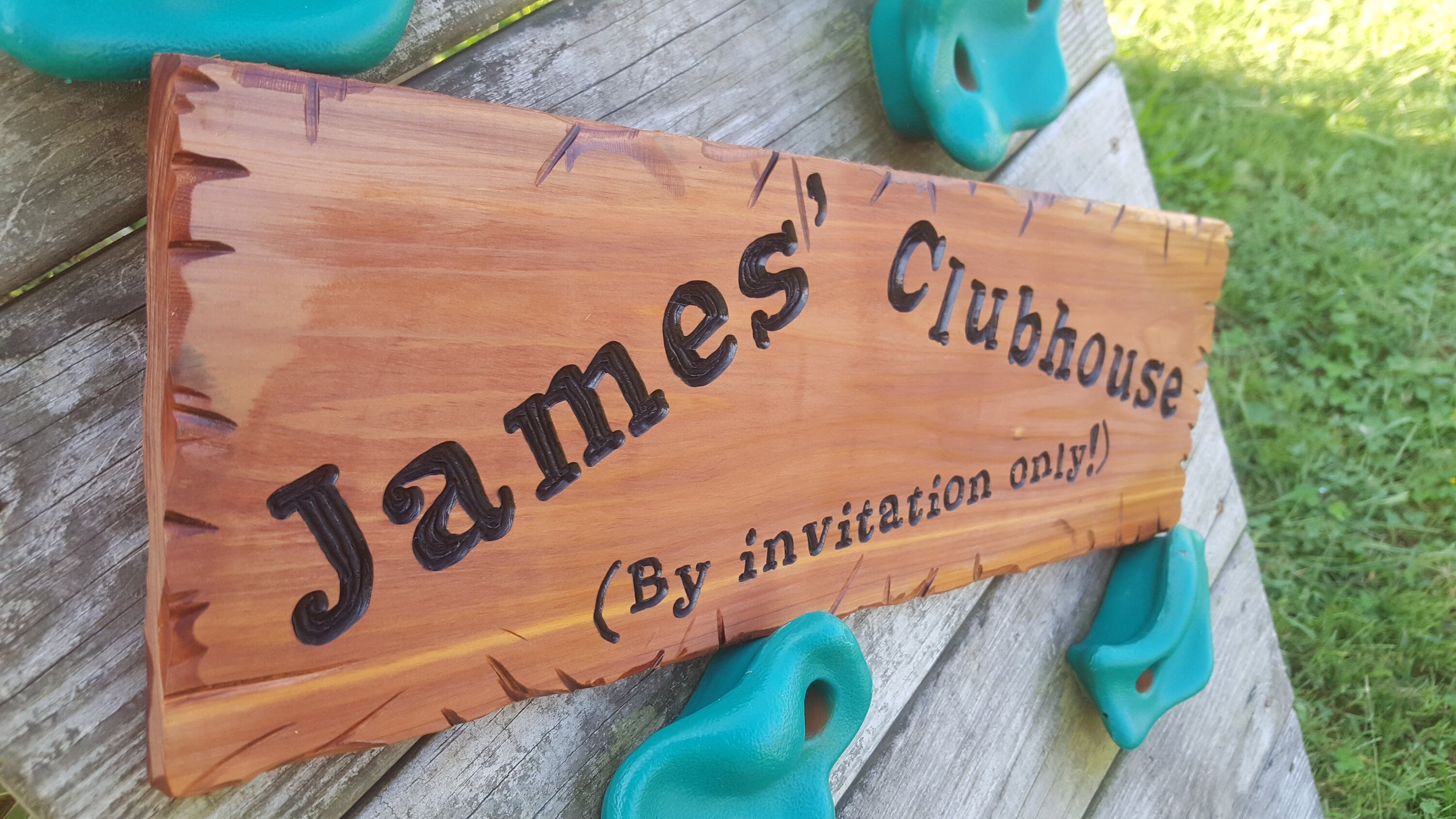 Garden Sign Personalized Name Custom Routed Wood Cedar Sign With Simple Graphics Flowers Free-Standing w/ Stakes or Keyhole Slot 5x18"