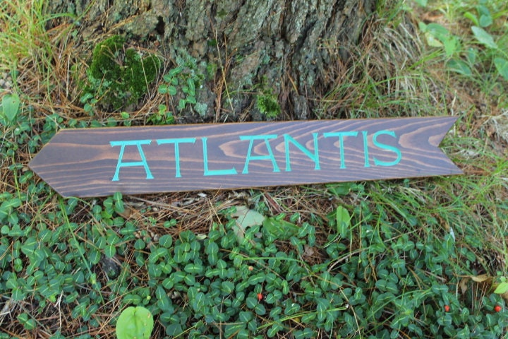 Secret Garden Directional Arrow Sign / Fictional Destination Fantasy Decor / Library Sign Book Lover / Carved Wooden Beach Trail Sign
