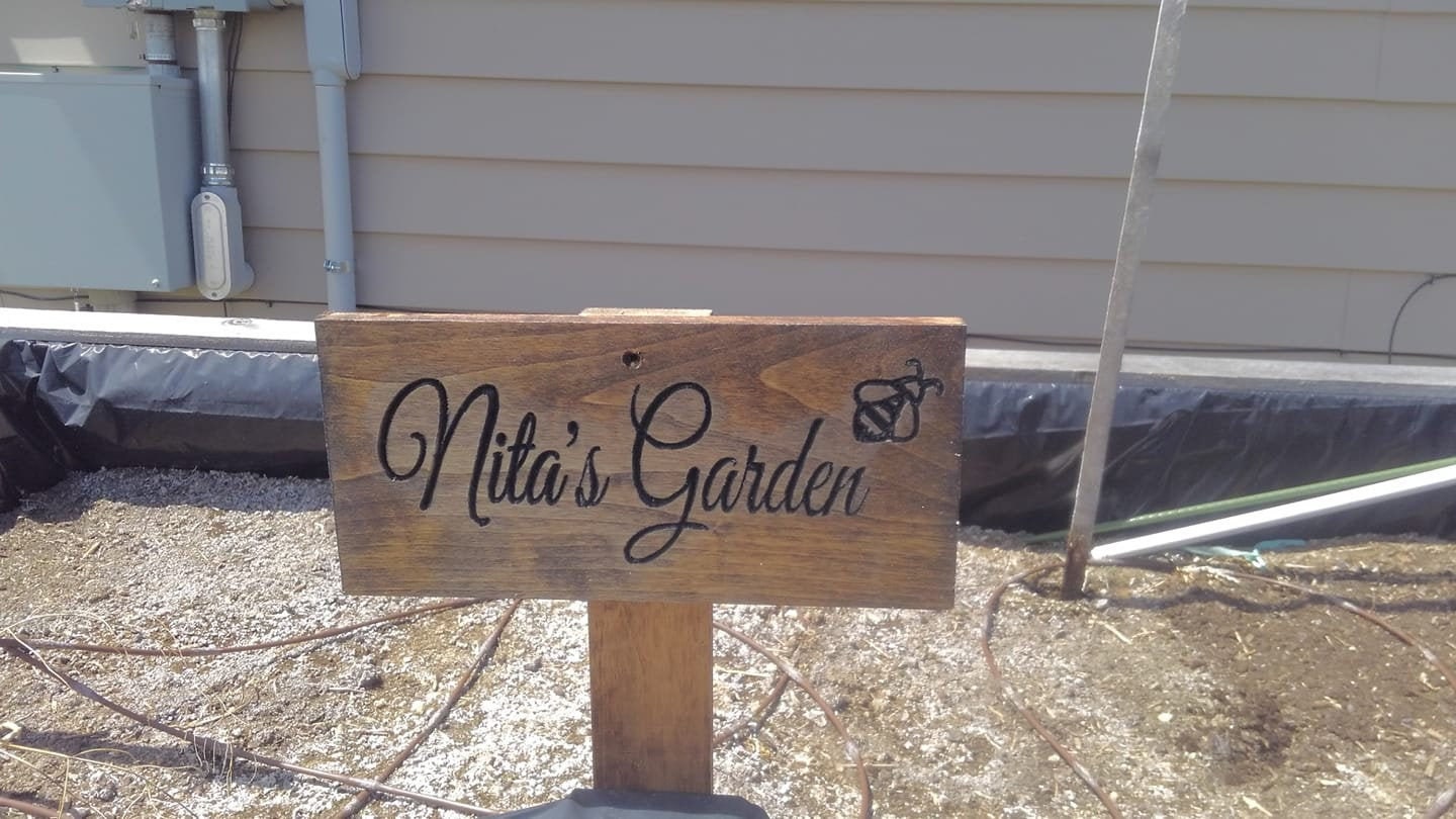Wooden Garden Sign, Custom Garden Planter, Raised Garden Bed Decor, Personalized Outdoor Sign, Grandmas Garden Art, Custom Wood Planter Sign