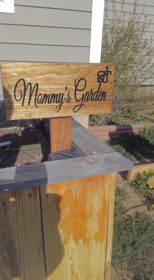 Wooden Garden Sign, Custom Garden Planter, Raised Garden Bed Decor, Personalized Outdoor Sign, Grandmas Garden Art, Custom Wood Planter Sign