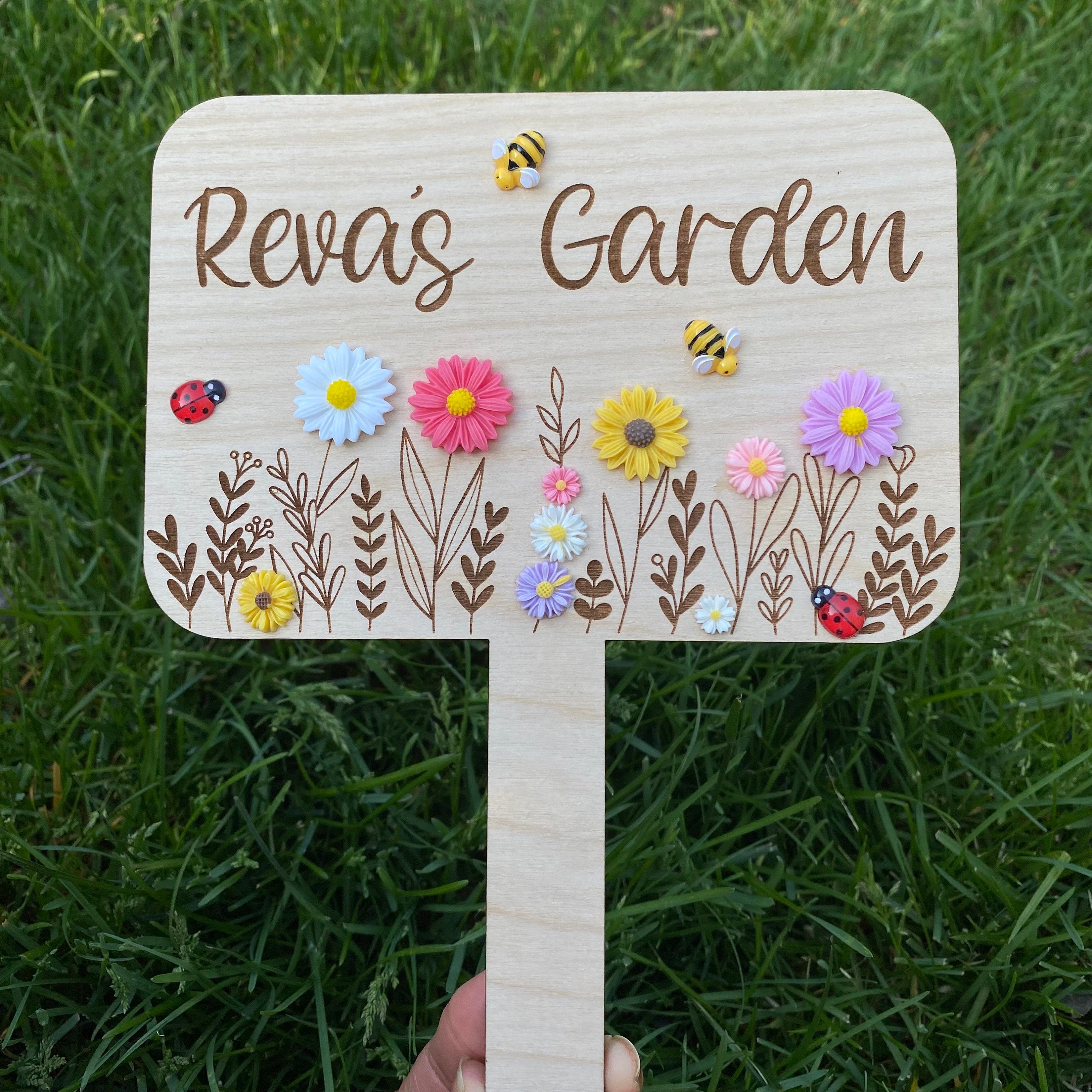 Personalized Garden Marker with Flowers Bees and Ladybugs, Custom Garden Stake, Children's Garden Sign, Garden Plaque, Mother's Day Gift