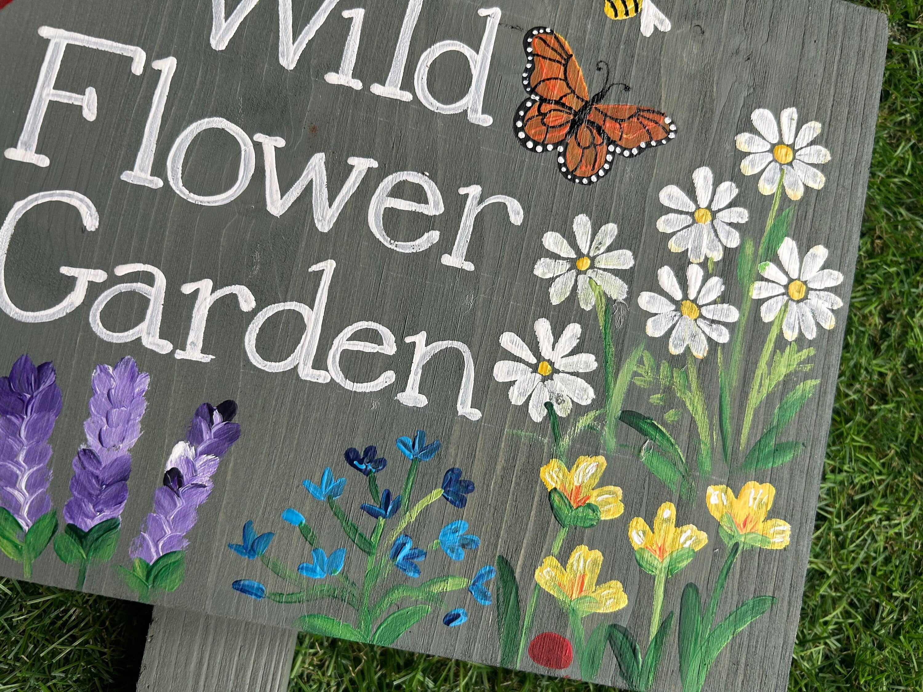 Personalised Wild Flowers Garden Plaque, Wooden Hand Painted Sign with Stake, 20cm x 30cm, Gardener Gift, Allotment Sign, Grandad Garden