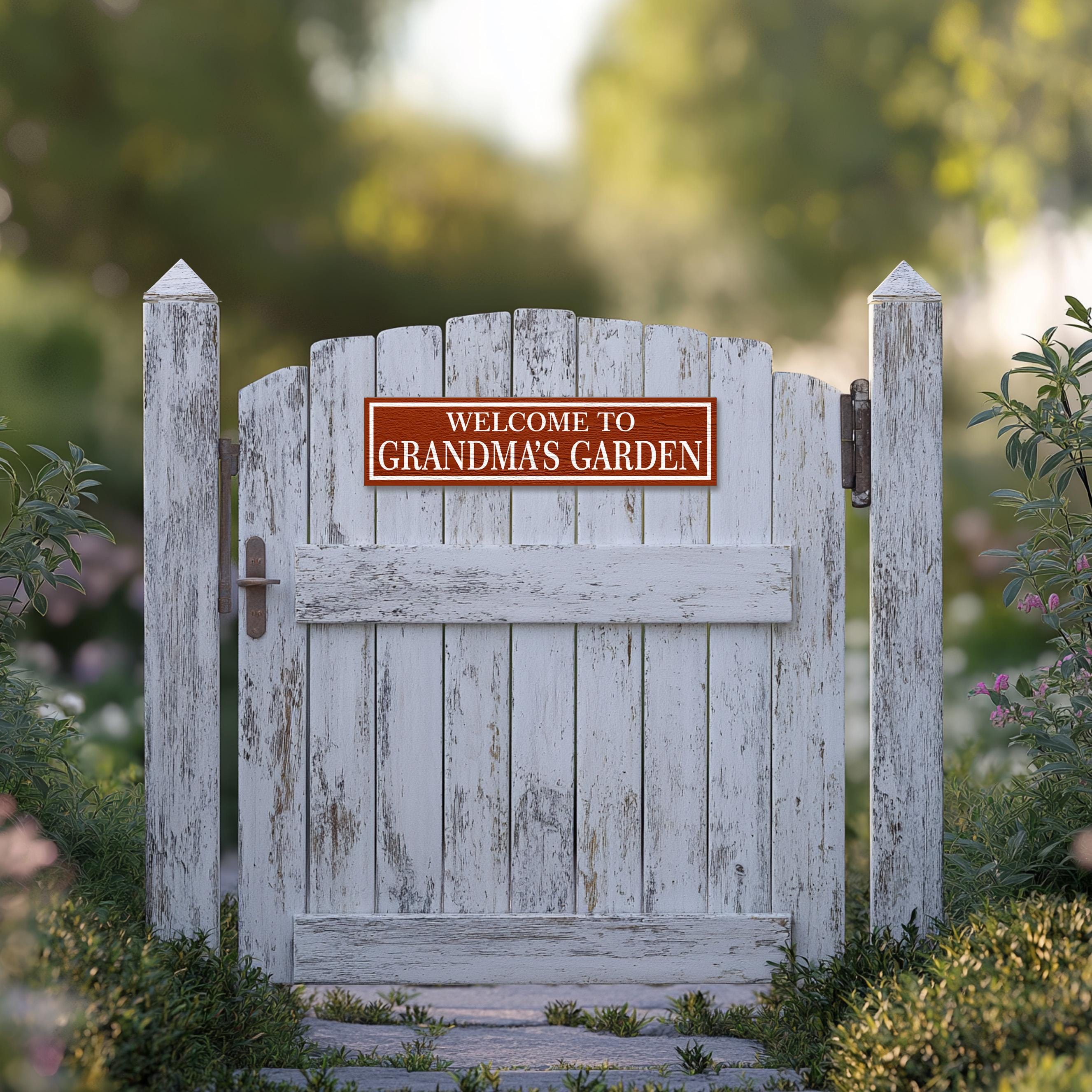 Rustic Garden Greeting Sign Personalized with Name - Custom Outdoor Welcome Sign for Home or a Gift for Gardner Papa, Grandpa, Dad