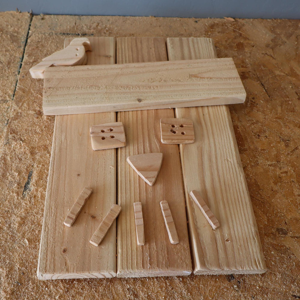 Handmade Reclaimed Wood Scarecrow Décor