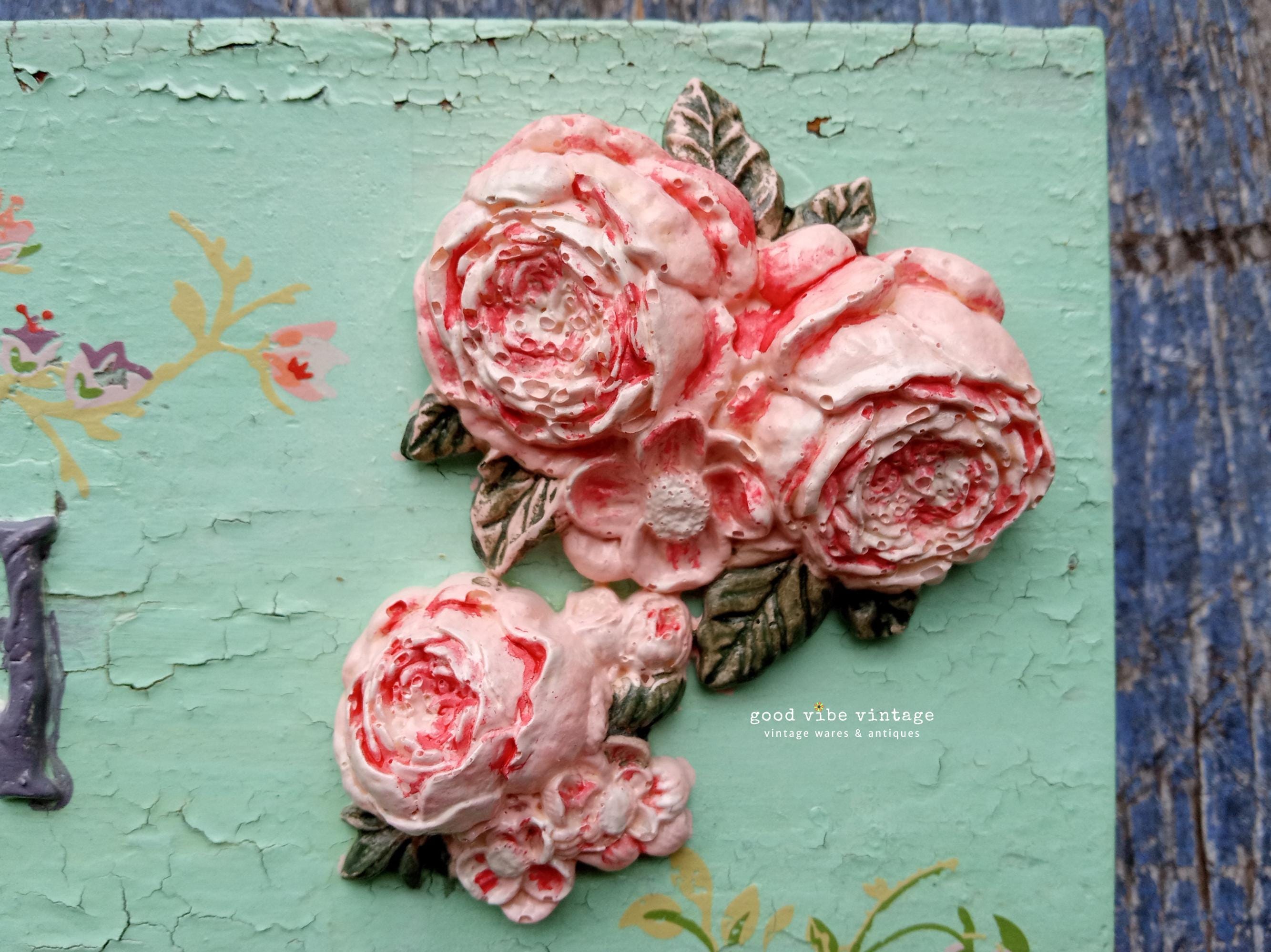Chippy Milk Painted French Garden Sign